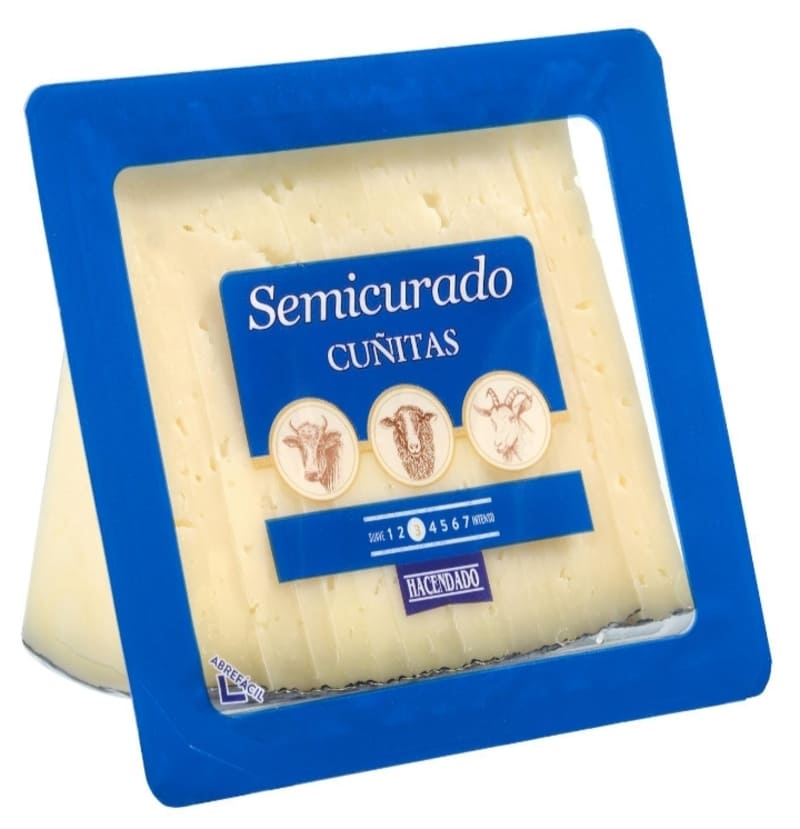 Queso semicurado mezcla Hacendado cortado en cuñitas