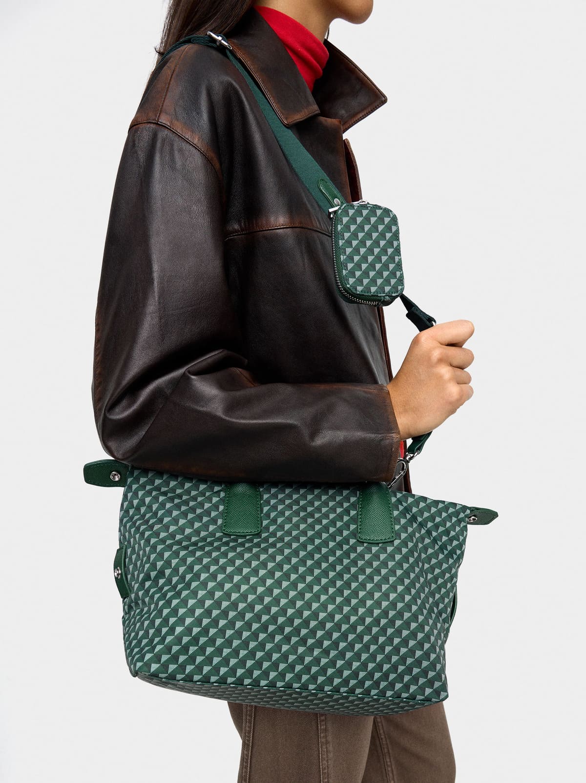 Bolso tote con estampado de nylon