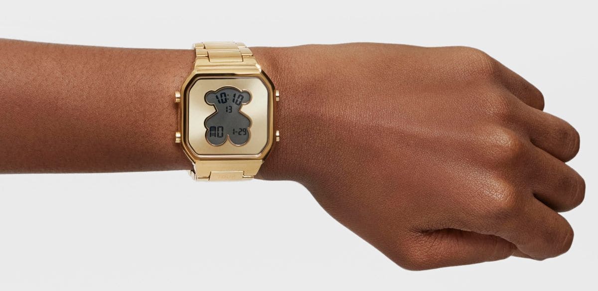 Reloj digital con brazalete de acero IPG dorado D-BEAR de TOUS