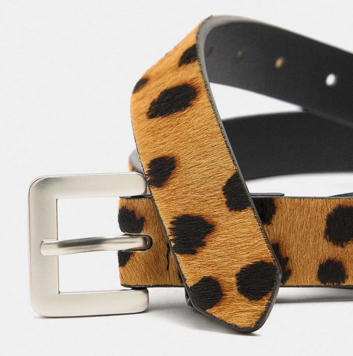 Cinturón de piel con estampado animal