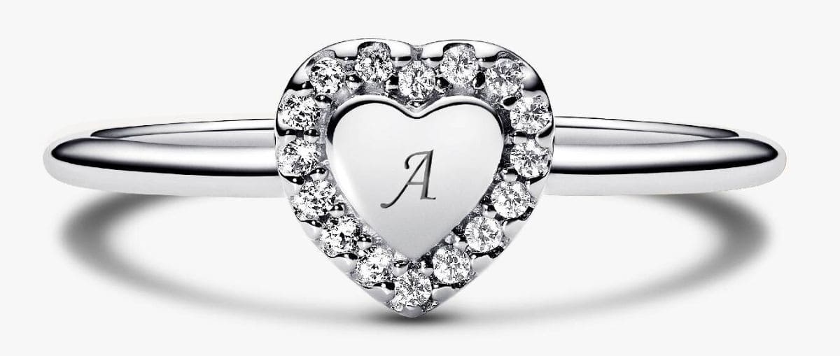 Anillo Halo y Corazón Grabable de Pandora