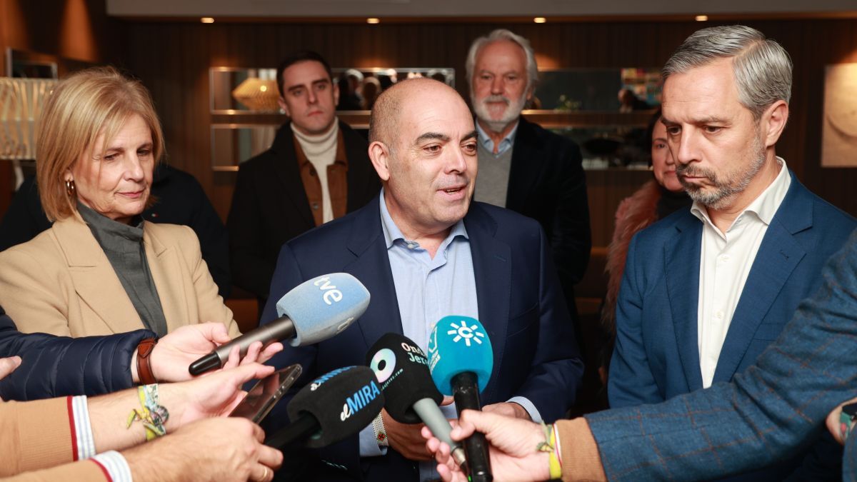 Lorenzo Amor recibe el compromiso del PP, quien promete mayor alivio a los autónomos