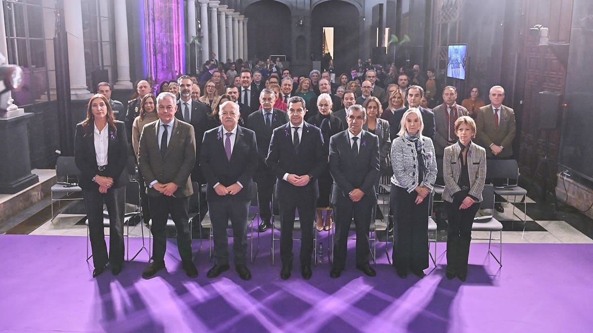 El acto se ha celebrado en el Palacio de San Telmo y ha contado con la presencia de varias autoridades | Salvador López Medina