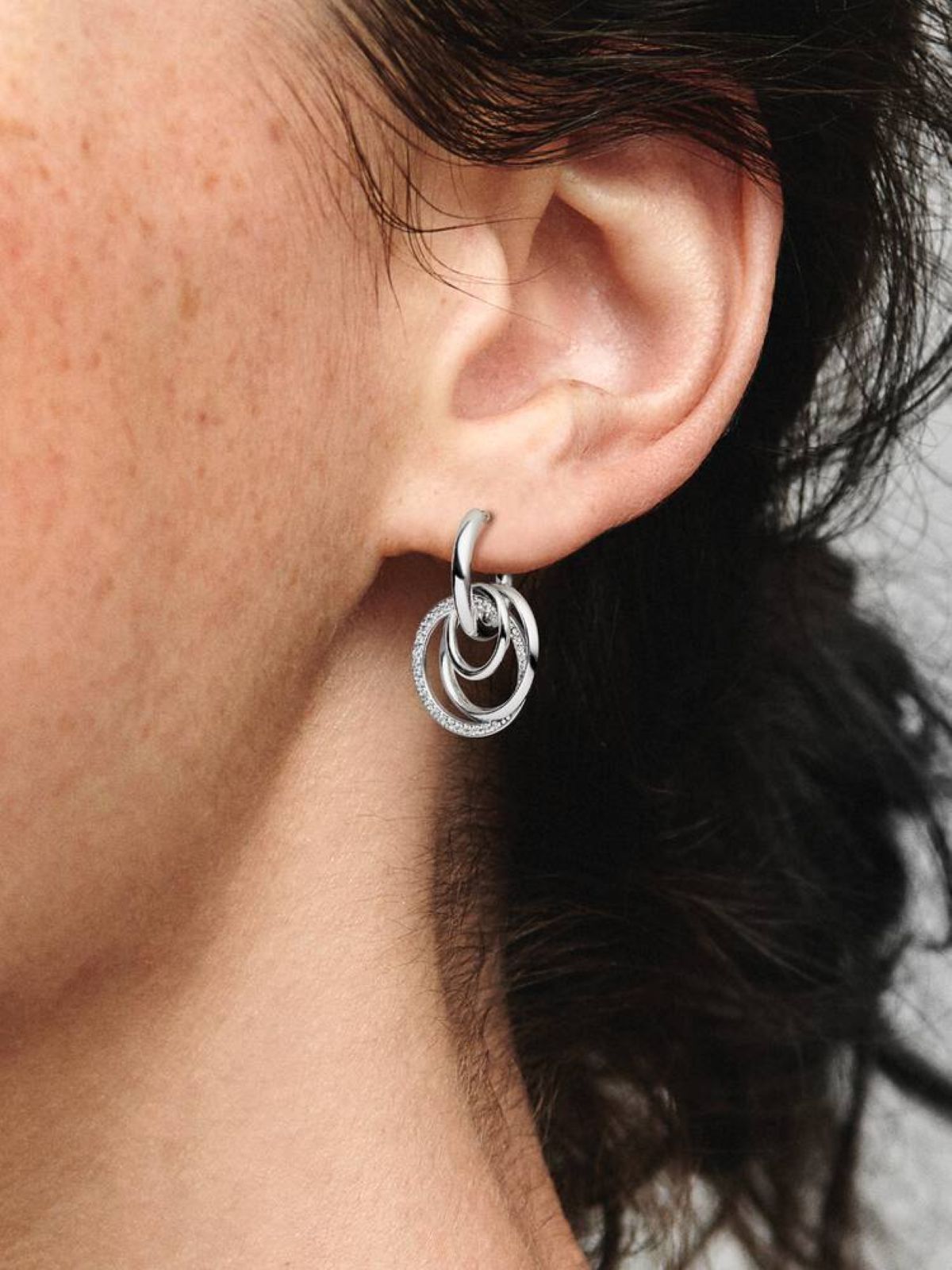 Pendientes de aro Círculo Familiar Siempre de Pandora