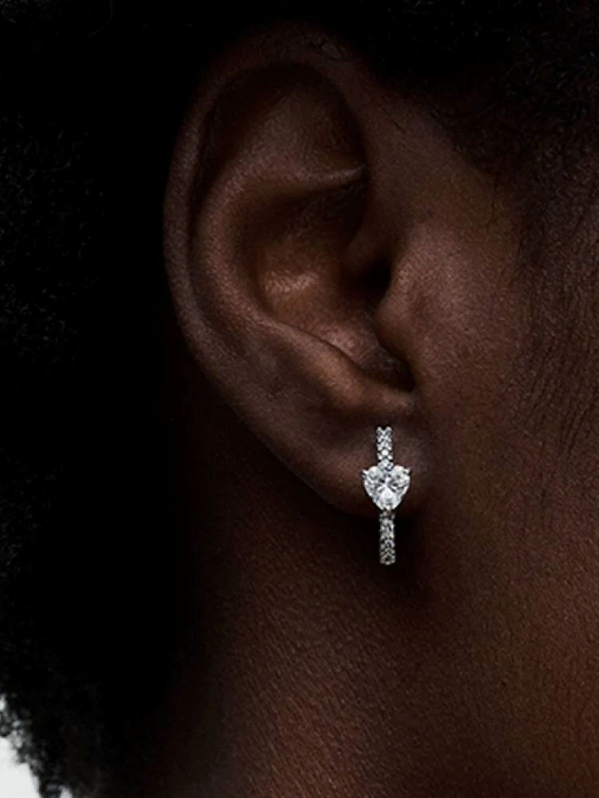 Pendientes de aro Corazón Brillante de Pandora