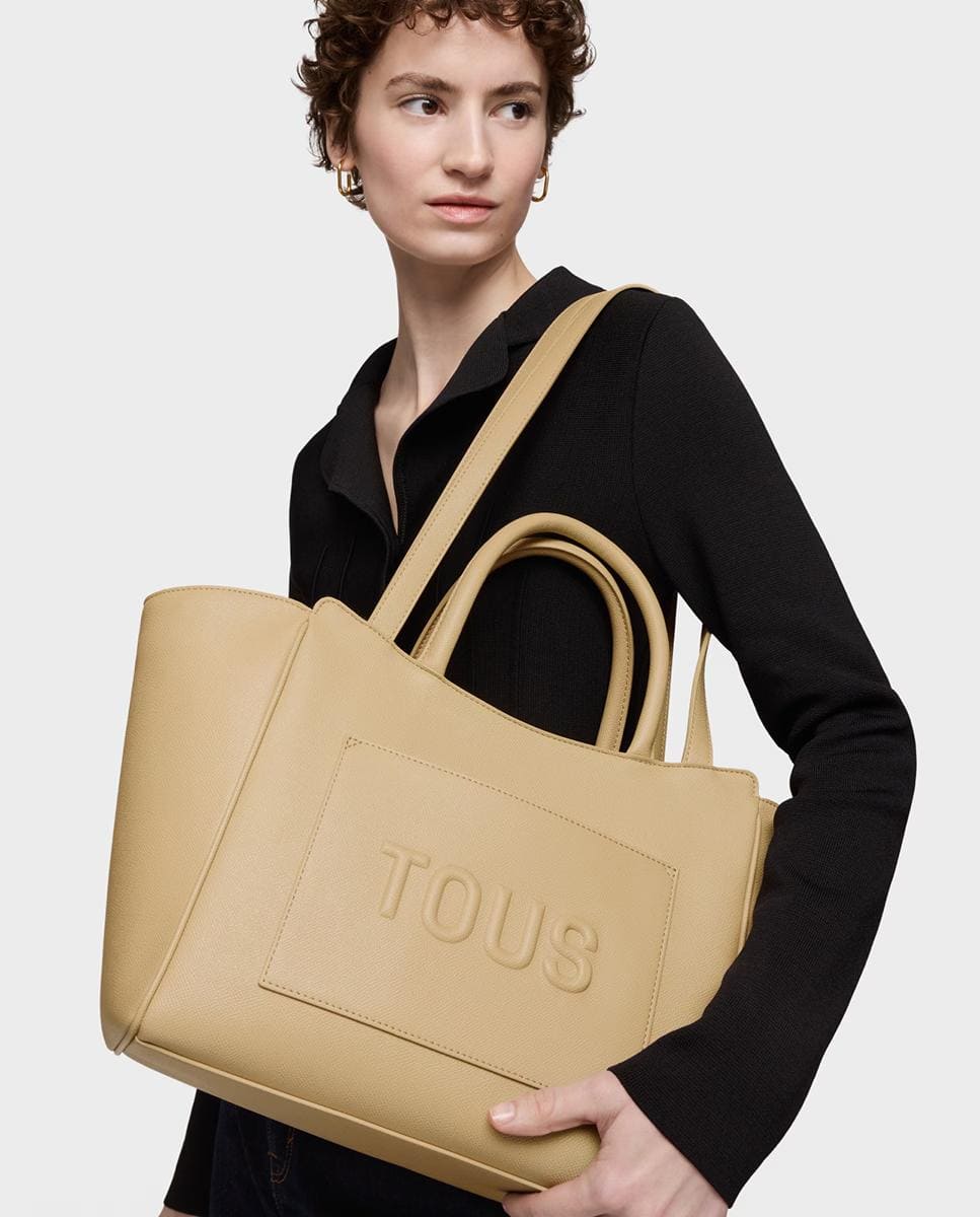 Bolso mediano con cierre de cremallera y doble asa