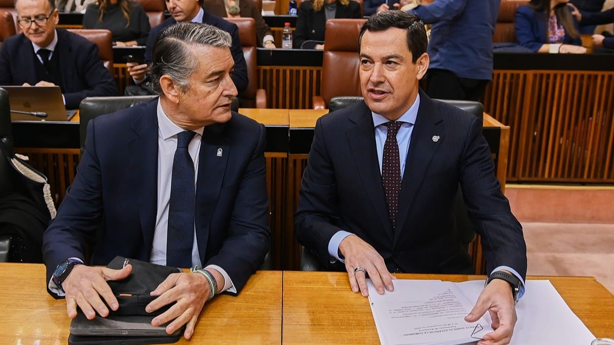 Moreno, junto a Antonio Sanz, antes de iniciarse el debate | Salvador López Medina