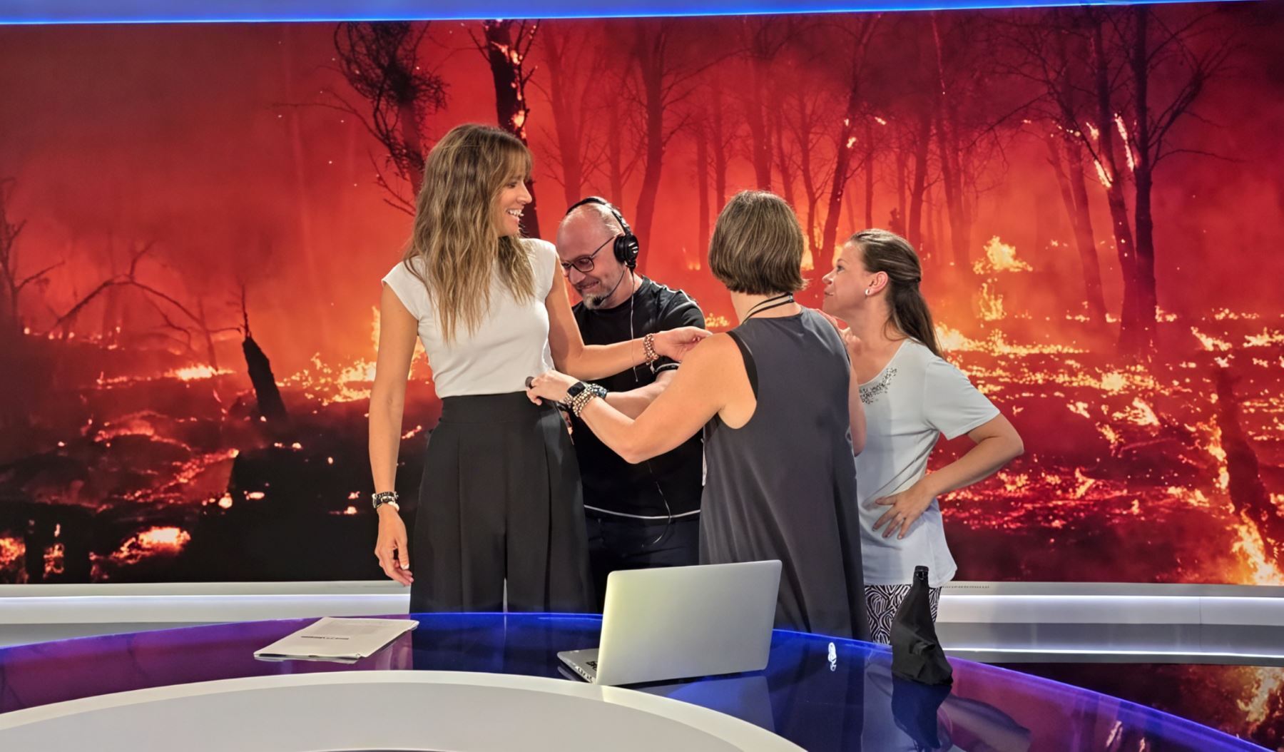 La periodista Isabel Jiménez en Informativos Telecinco