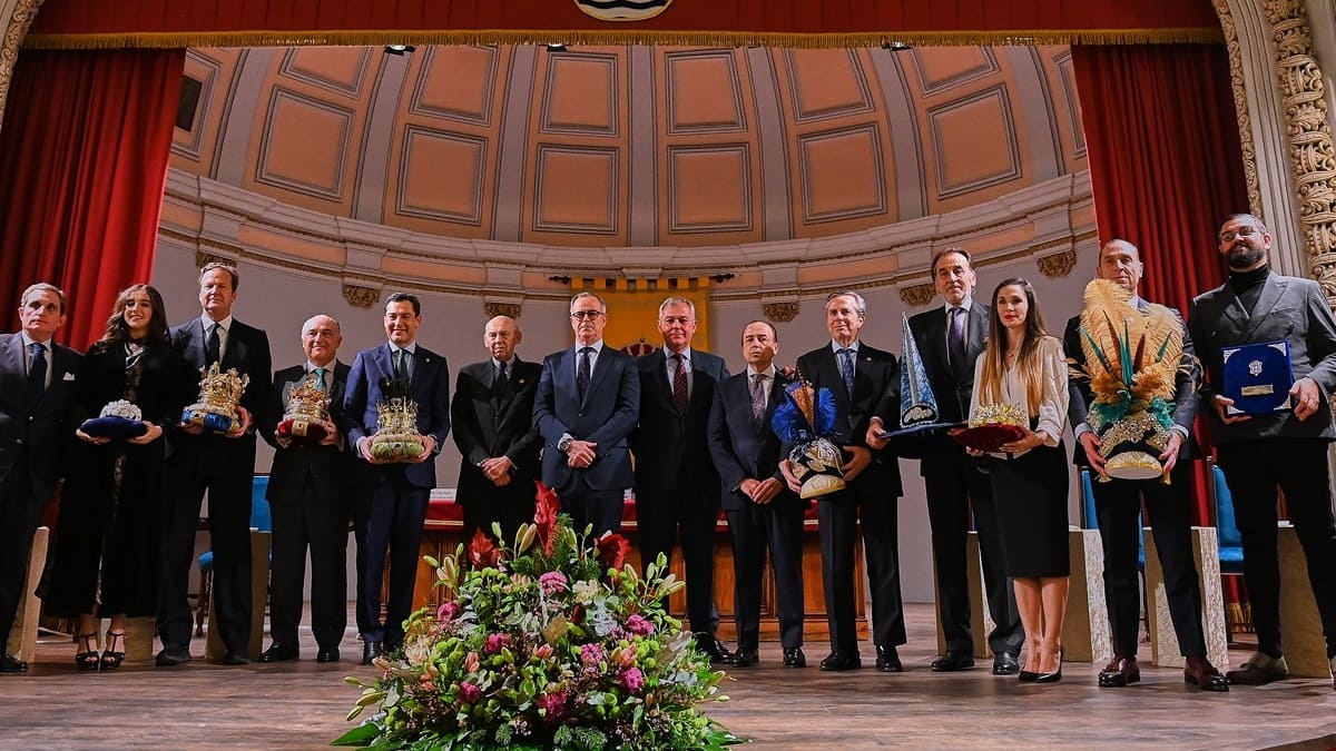 El acto se ha celebrado en el Teatro de Capitanía de Sevilla | Salvador López Medina