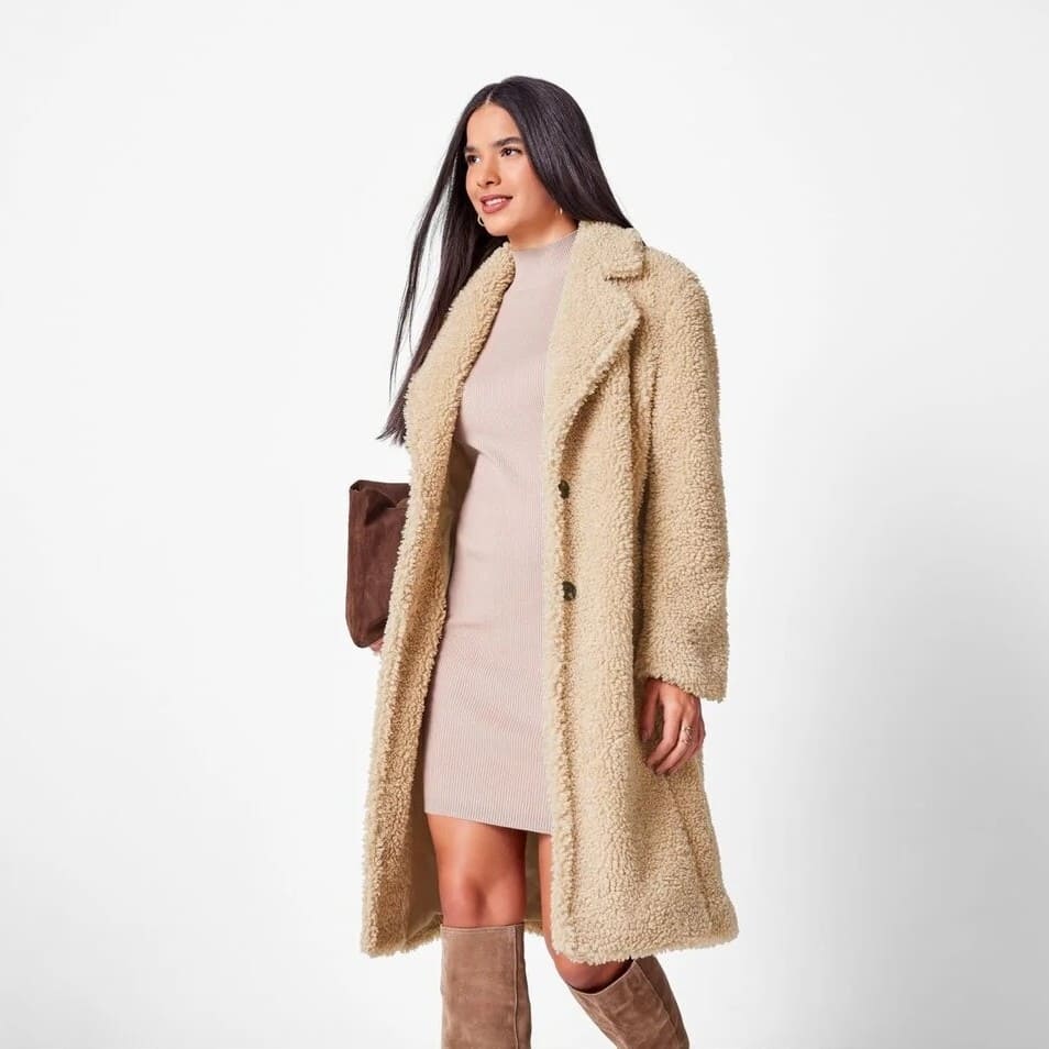 Abrigo imitación piel de cordero para mujer de Lidl