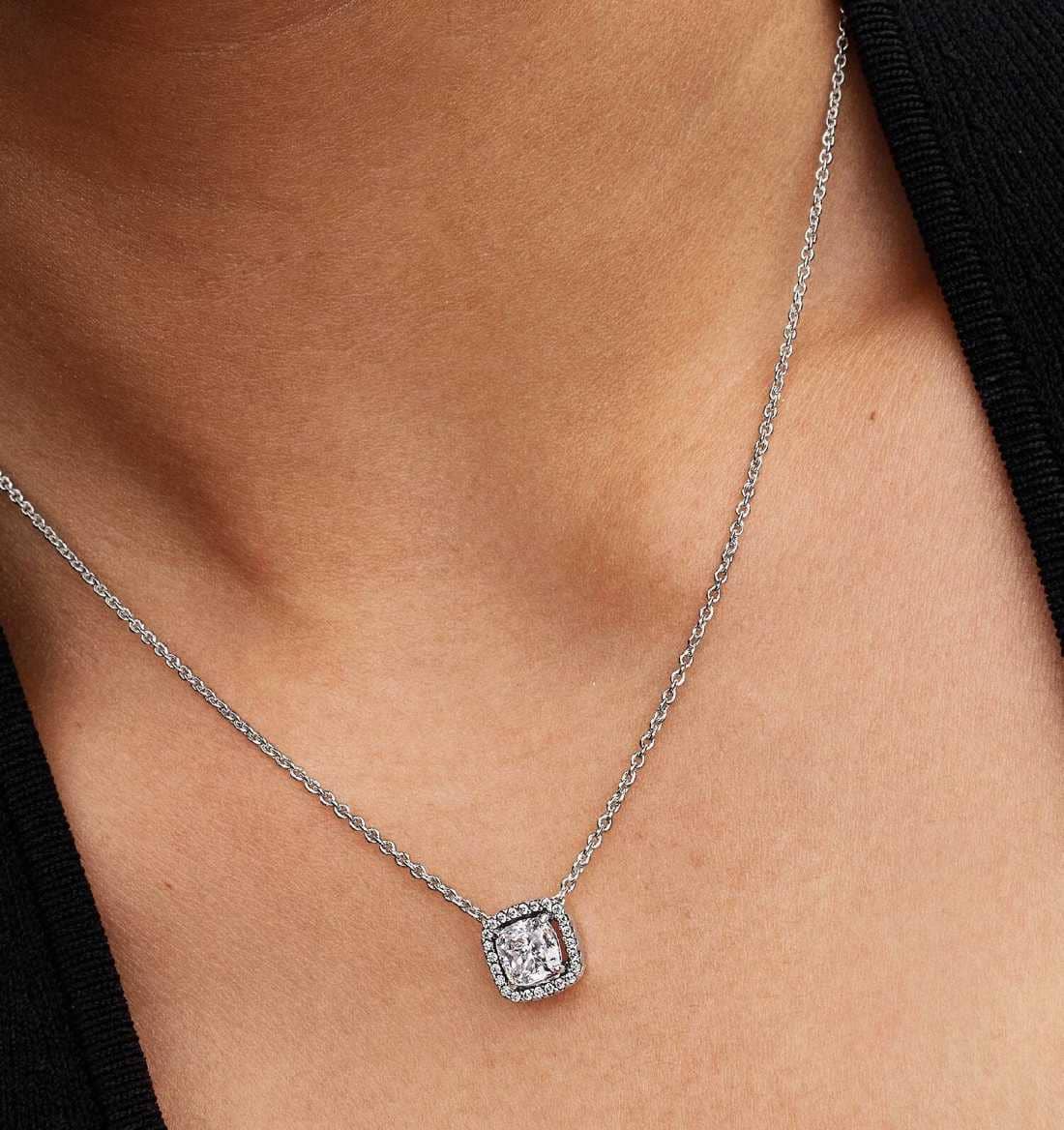 Conjunto de regalo collar y pendientes halo cuadrado de Pandora