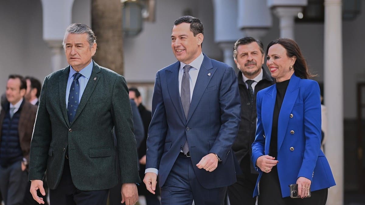 Sanz, Moreno, Toni Martín y Rocío Díaz, antes de su llegada al debate | Salvador López Medina