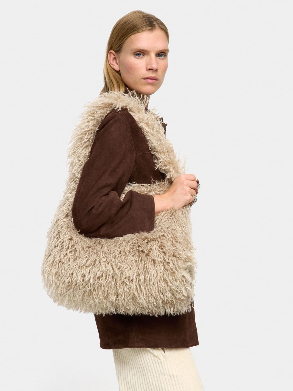 Bolso de hombro efecto pelo