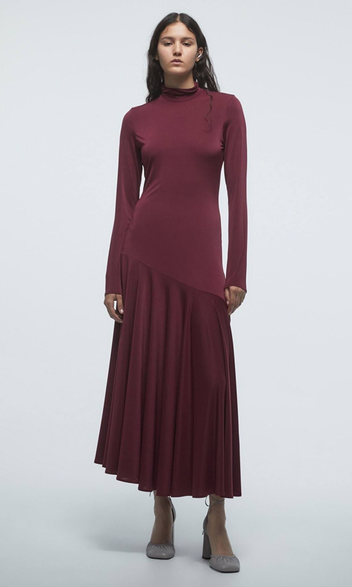 Sfera Vestido largo bajo de El Corte Inglés