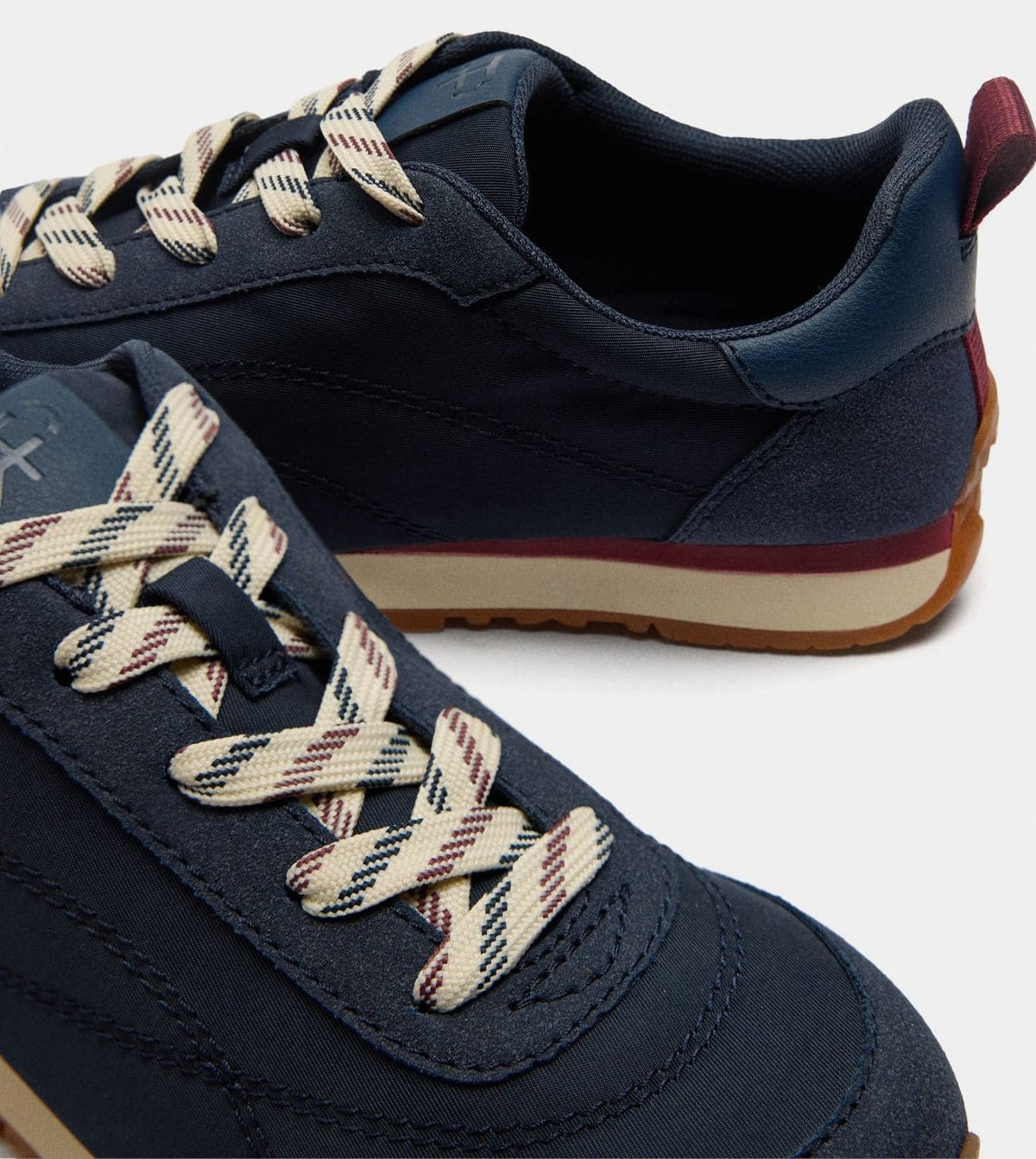 Zapatillas con contraste de Parfois