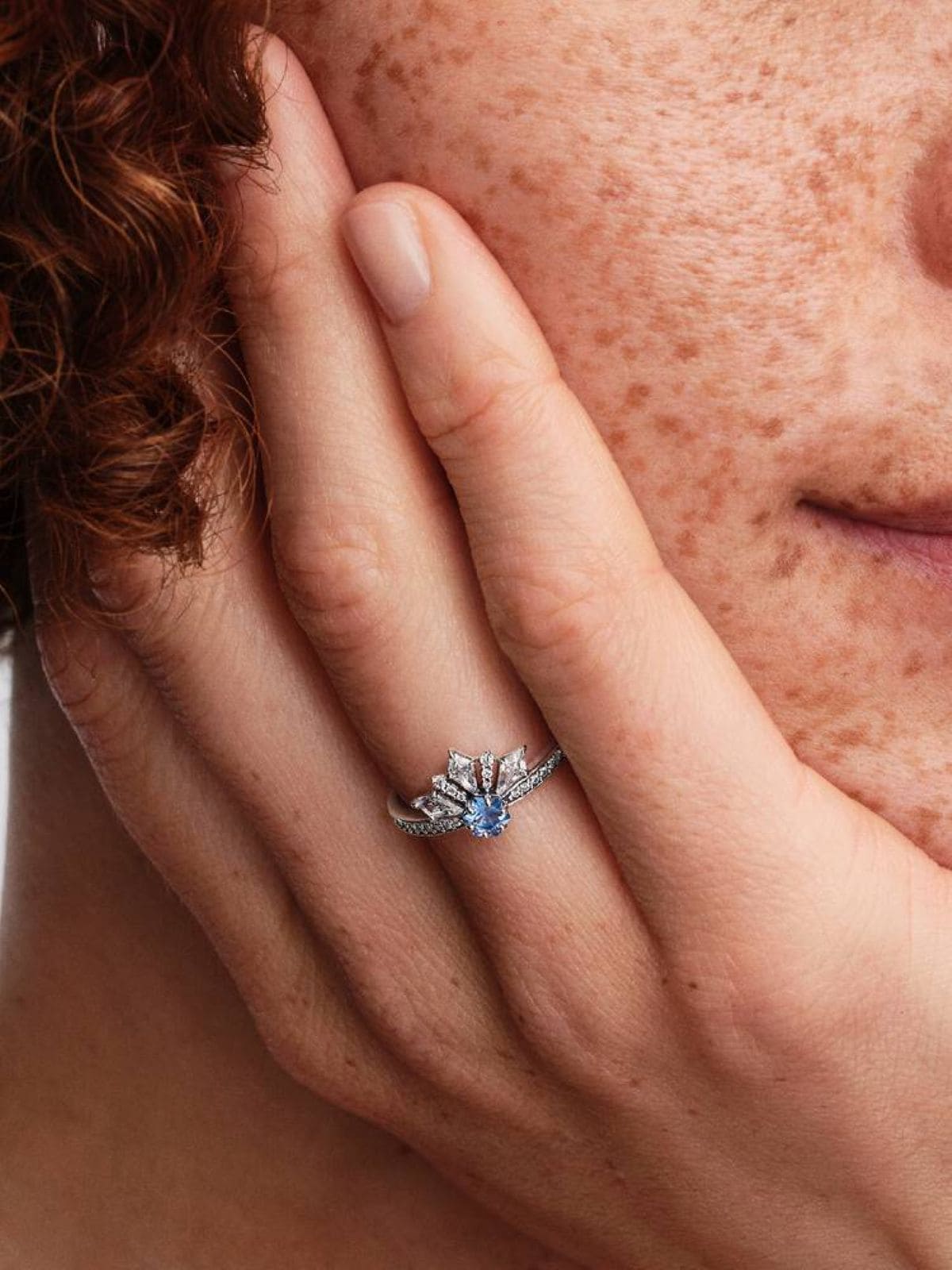 Anillo Tiara Reina Elsa de Frozen de Disney de Pandora