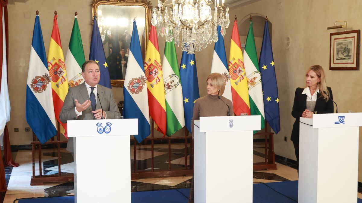 Visita institucional del presidente de la Diputación de Huelva, David Toscano al Ayuntamiento de Jerez | Cristo García