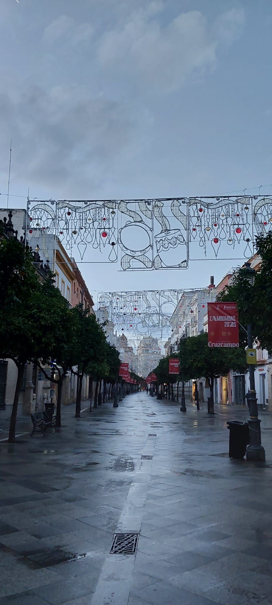 Las calles de Jerez limpias tras las zambombas