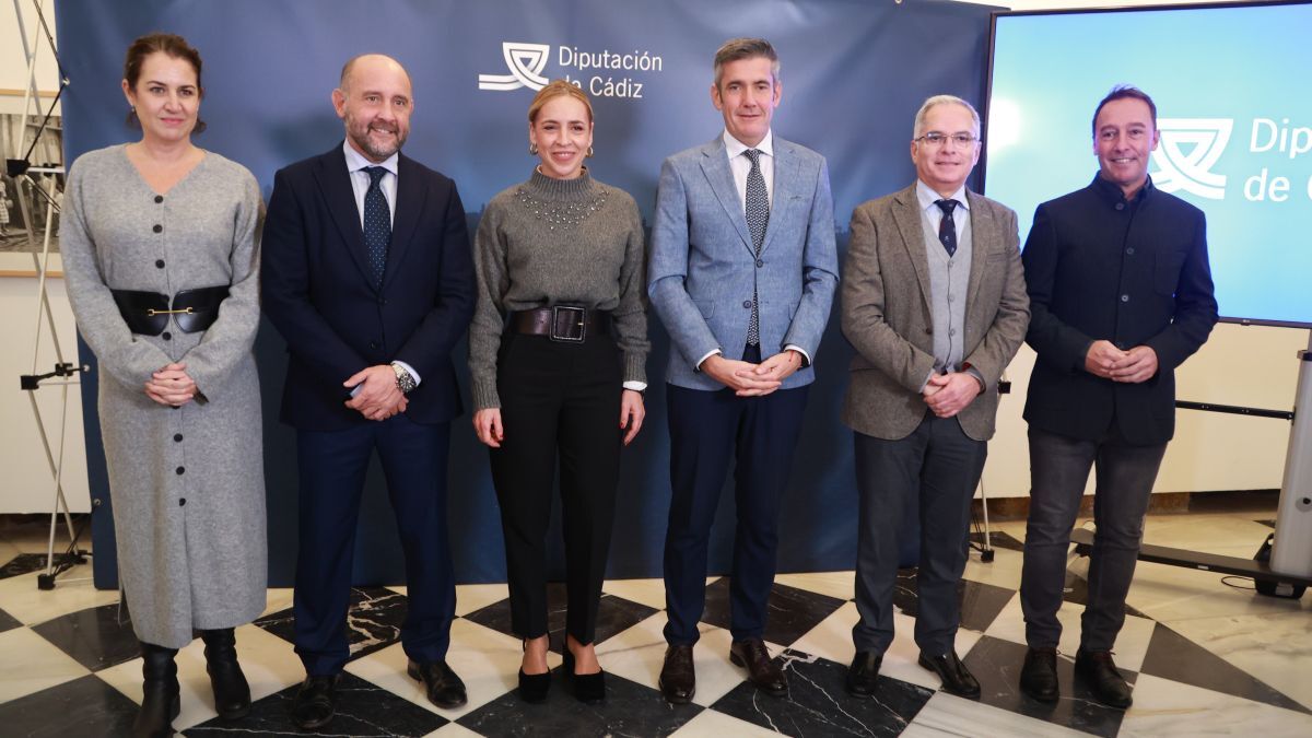 Desayuno informativo de Almudena Martínez con los medios | Cristo García