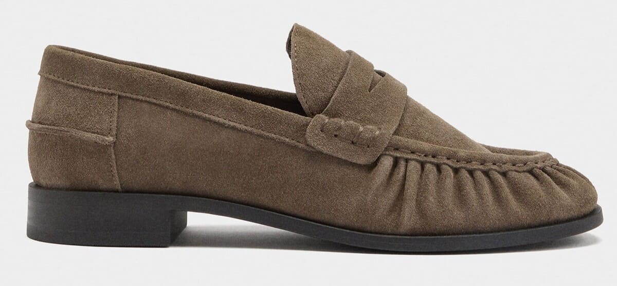 Mocasines de piel con pespuntes