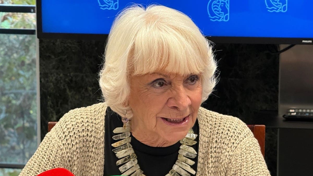 Martínez ha atendido a los medios tras el desayuno navideño