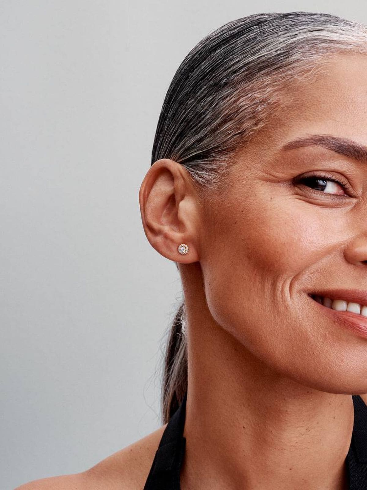 Pendientes de botón halo redondo en pavé de Pandora