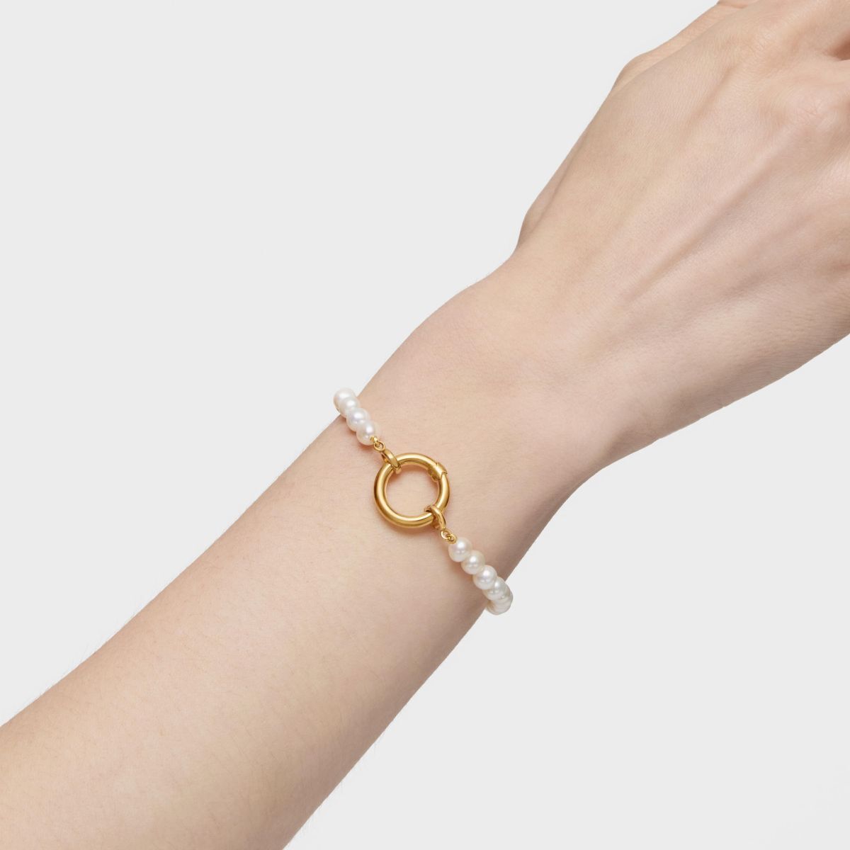 Pulsera con perlas cultivadas y baño de oro de 18 kt sobre plata Hold de Tous