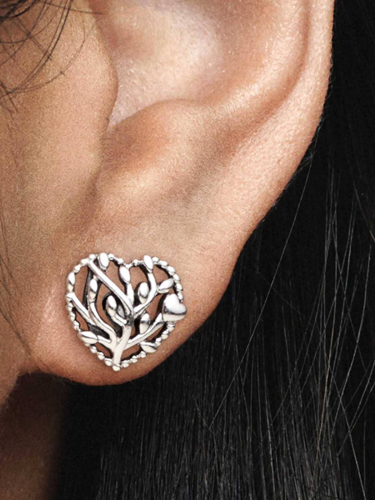 Pendientes de Botón Blanca Floreciendo de Pandora