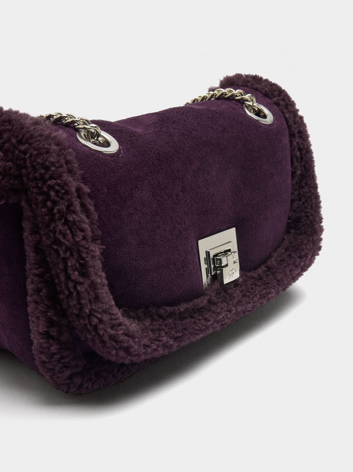 Bolso de fiesta con bordes efecto pelo