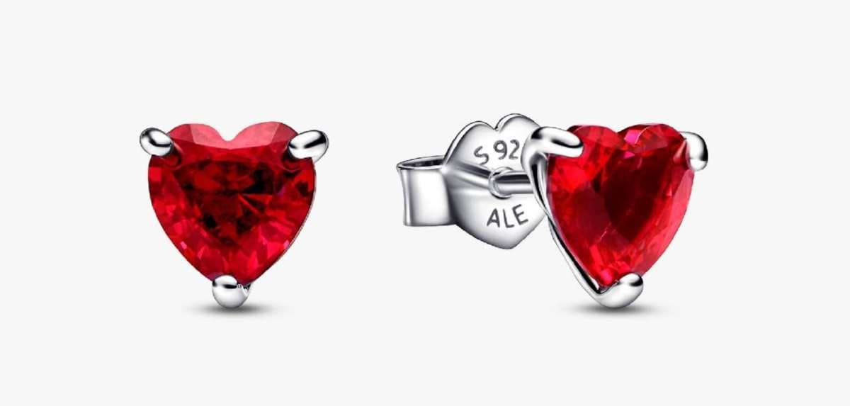 Conjunto de Regalo Collar, Pendientes y Anillo Corazón Rojo de Pandora 1