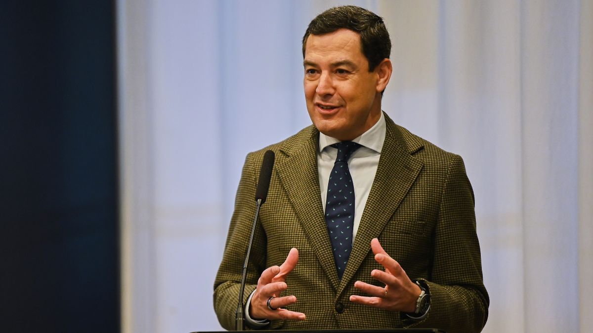 Juanma Moreno en la presentación de la Cabalgata de Sevilla | Salvador López Medina