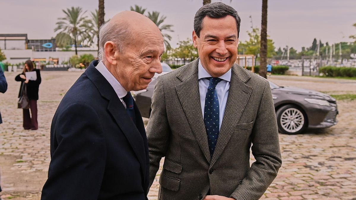 Juanma Moreno en la presentación de la Cabalgata de Sevilla | Salvador López Medina