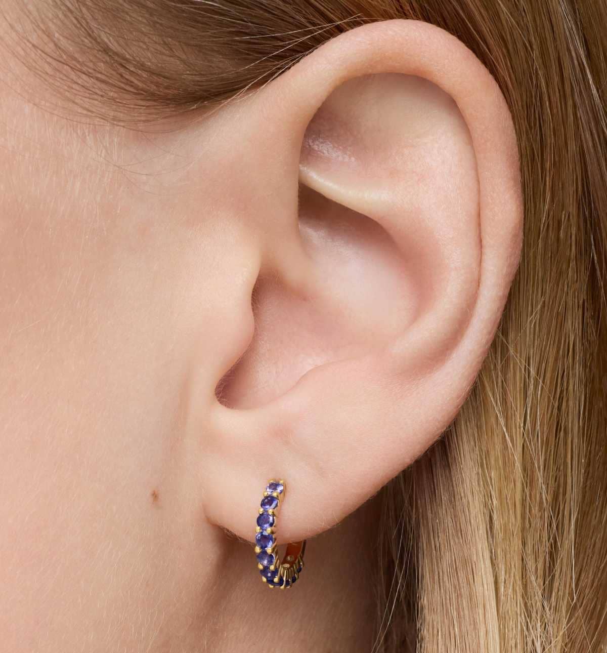 Pendientes aro de oro y iolitas Daisy de TOUS