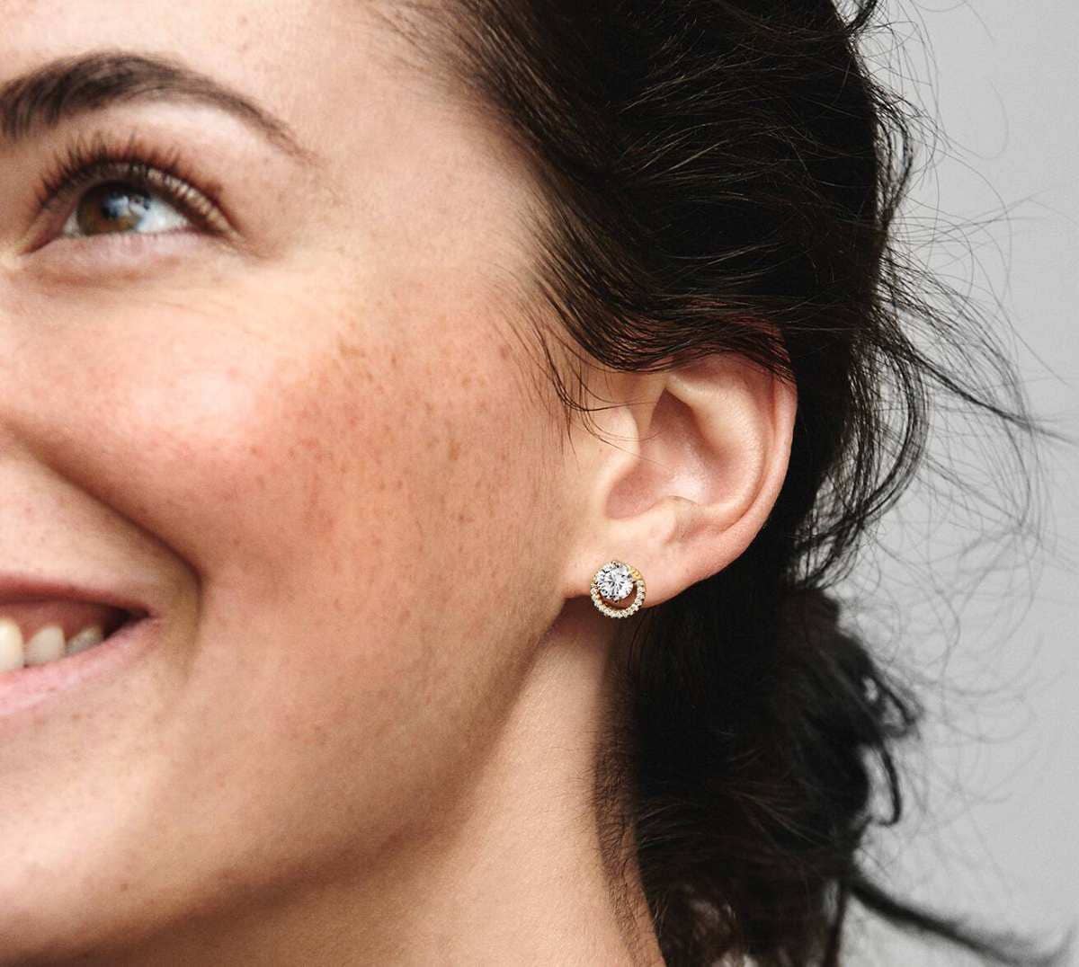 Pendientes de Botón Halo Redondo Brillante de Pandora