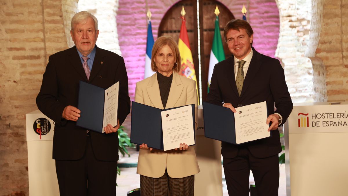 Firma del convenio Capital Española de la Gastronomía 2026 | Cristo García