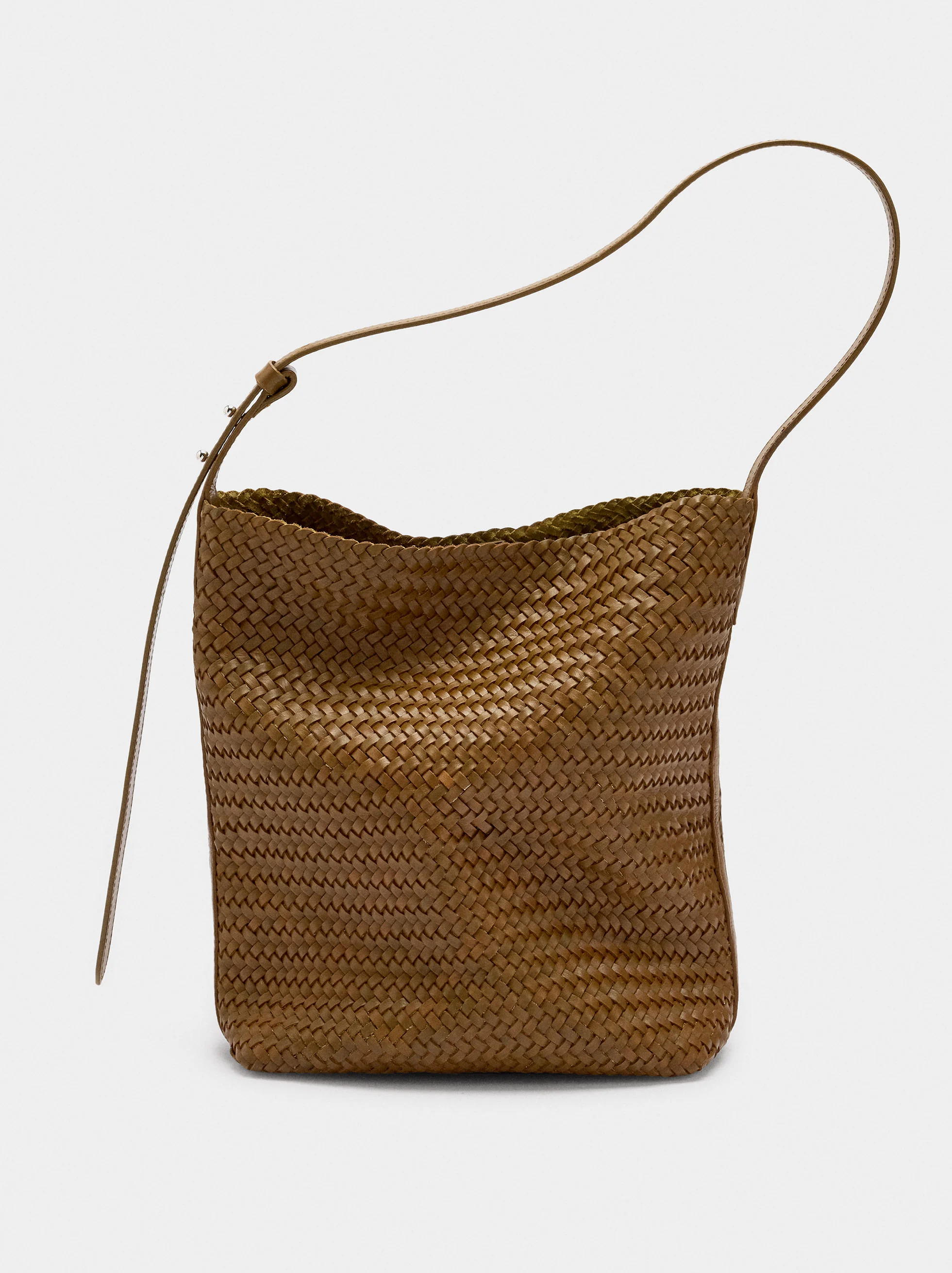 Bolso de hombro con piel trenzada