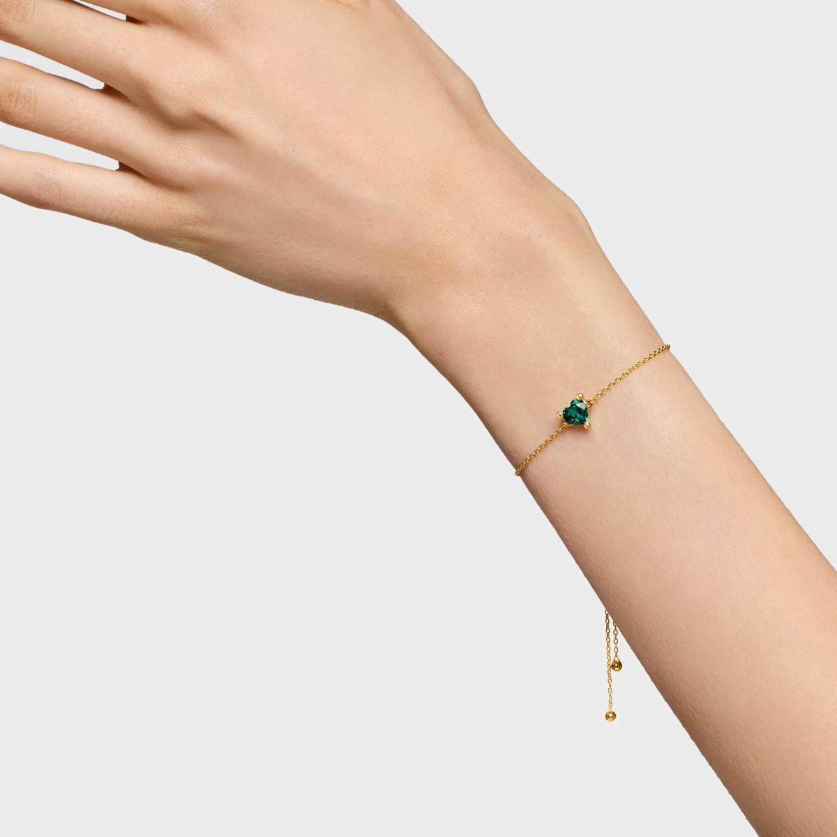 Pulsera cadena con baño de oro 18 kt sobre plata y esmeralda creada en laboratorio Garden Of Love LGG de Tous