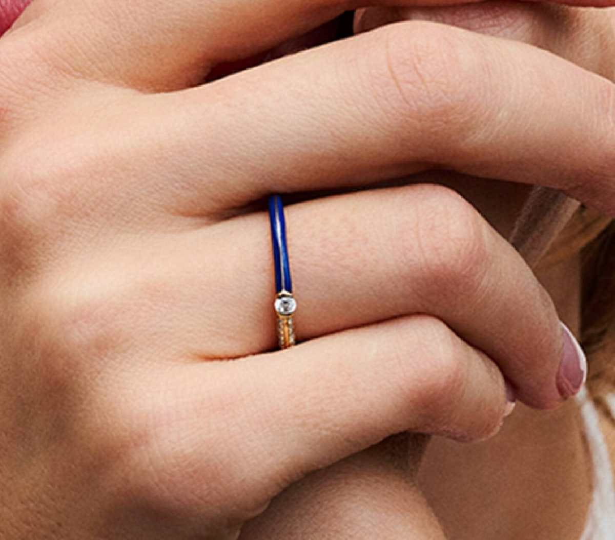 Anillo Dual Azul y Pavé de Pandora