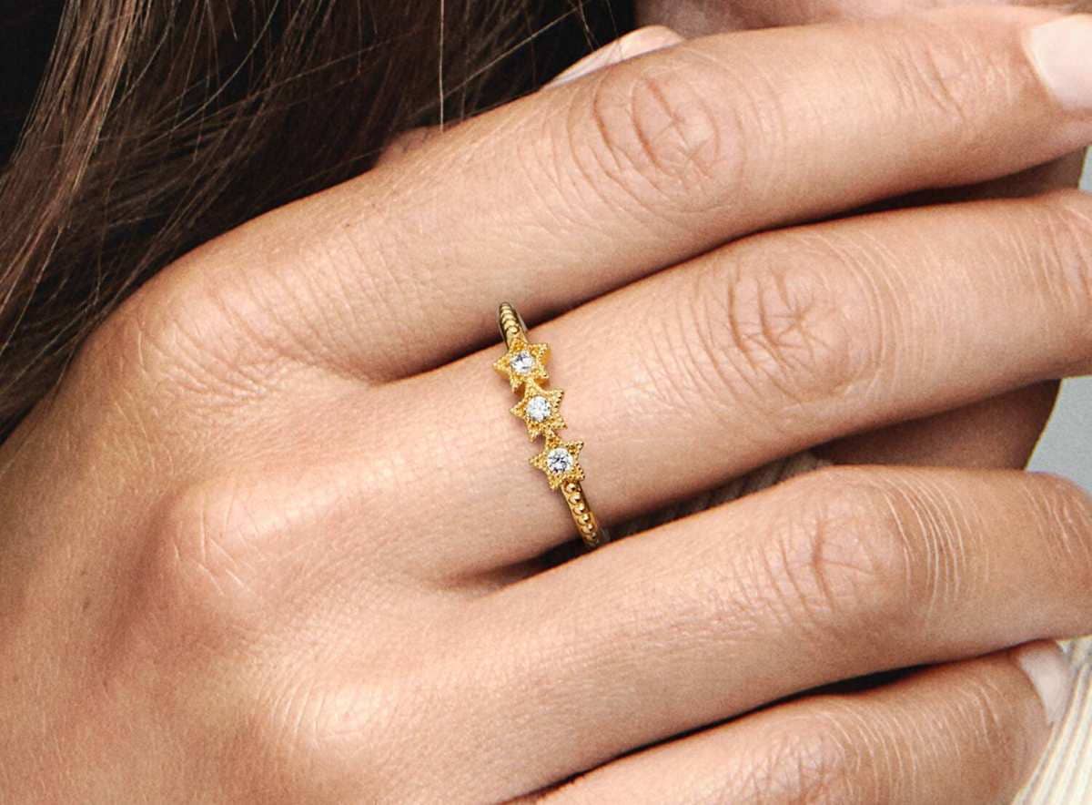 Anillo Estrellas Celestiales de Pandora