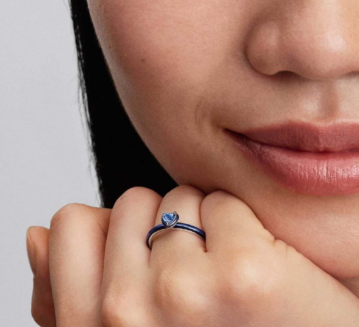 Anillo corazón chakra azul de Pandora