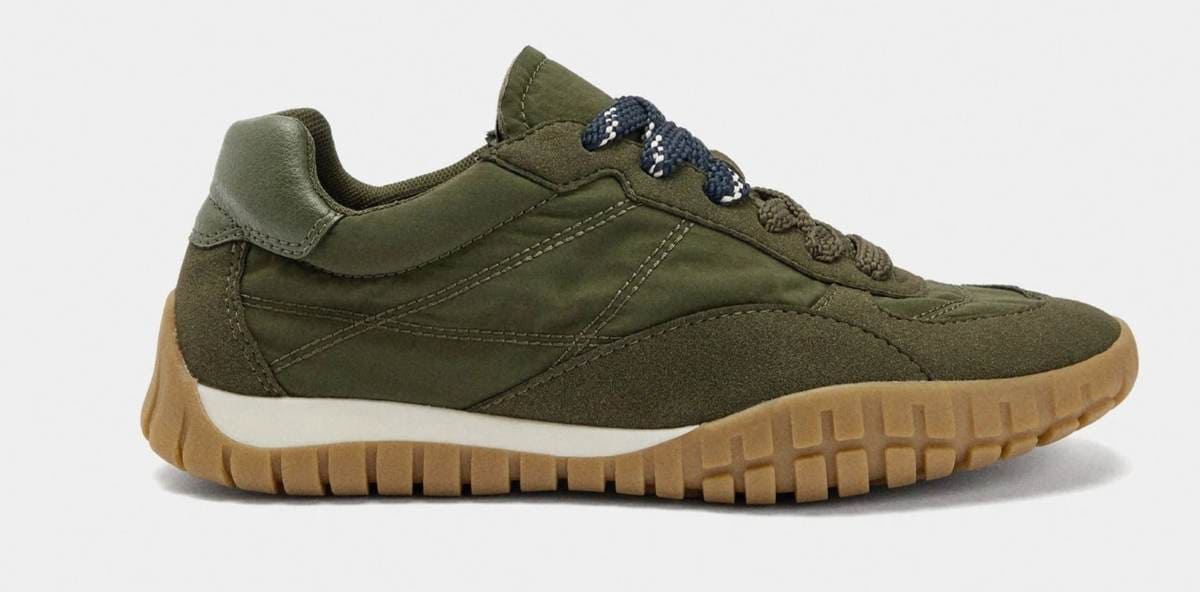 Zapatillas monocromáticas de Parfois