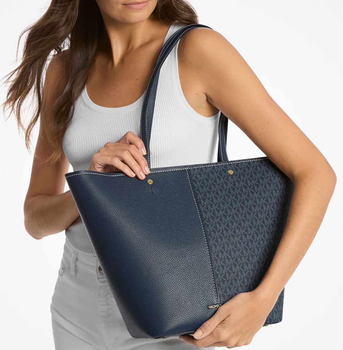 Bolso de hombro tote con estampado de logotipos Michael Kors de El Corte Inglés