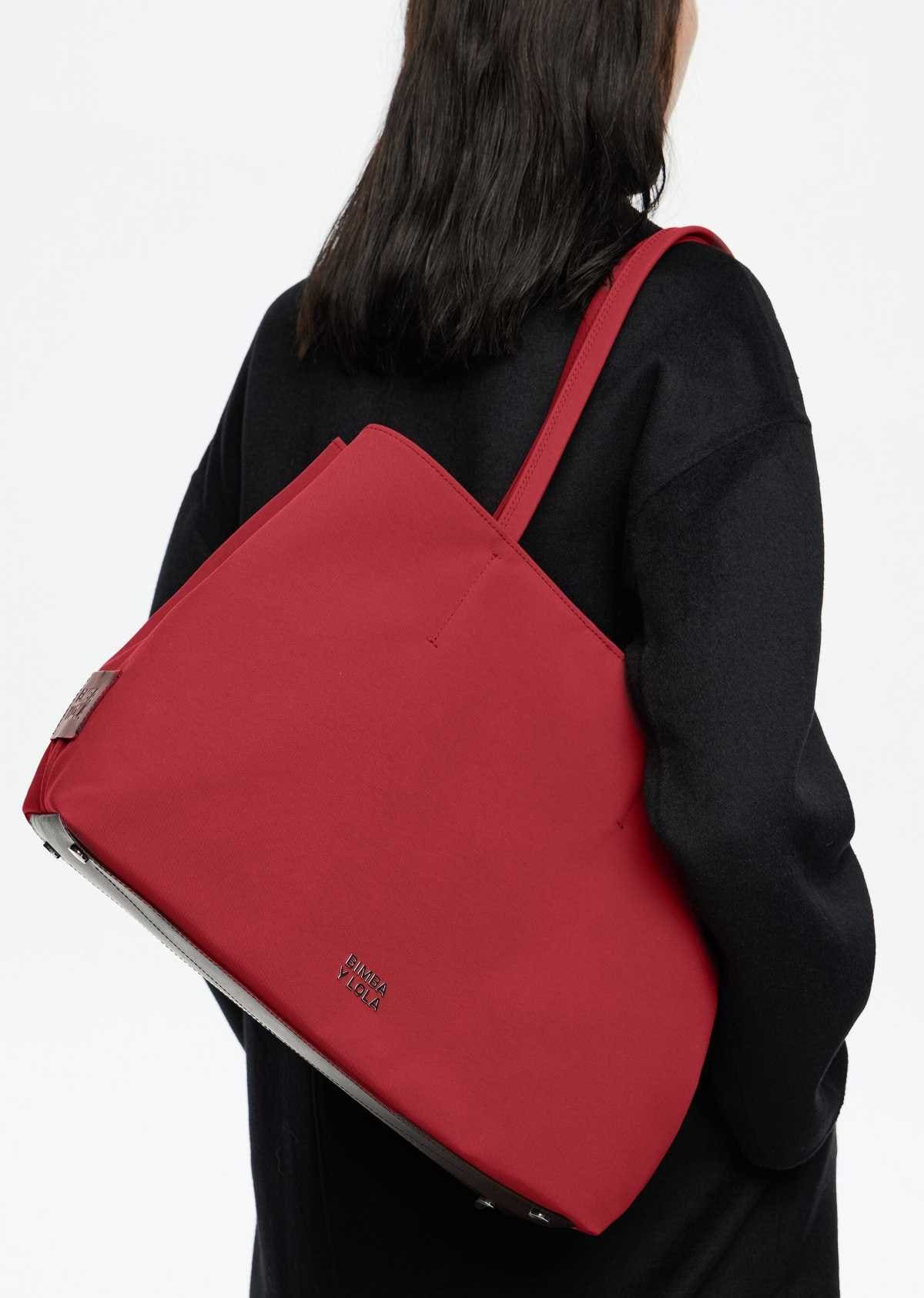 Bolso Chihuahua shopper grande gabardina rojo oscuro de Bimba y Lola