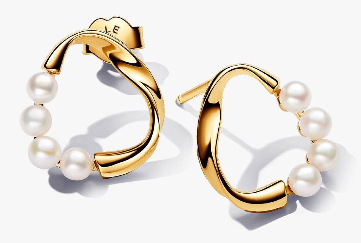 Pendientes de Botón Círculo Forma Orgánica y Perlas Cultivadas de Agua Dulce Tratadas de Pandora