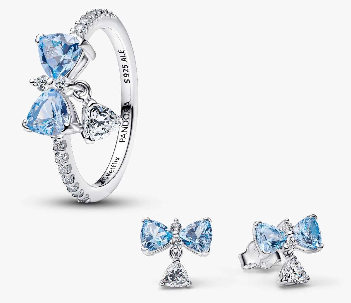 Conjunto de Regalo Pendientes y Anillo Lazo Azul de Los Bridgerton de Netflix de Pandora