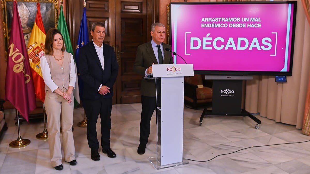 El regidor sevillano, durante su comparecencia ante los medios | Salvador López Medina