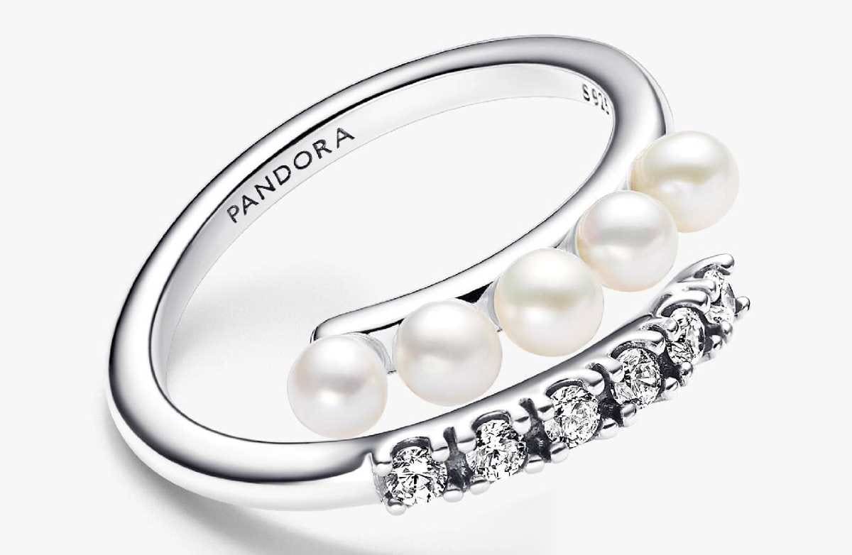 Anillo Abierto Perlas Cultivadas de Agua Dulce Tratadas y Pavé de Pandora