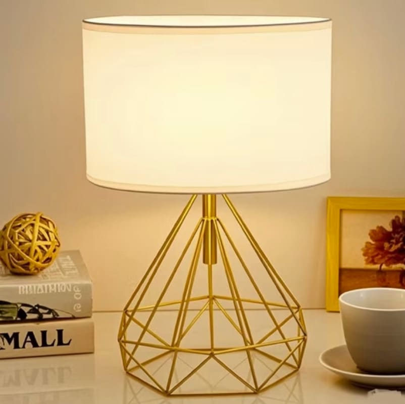 Lámpara de Mesa Moderna con Pantalla de Tela de Leroy Merlin