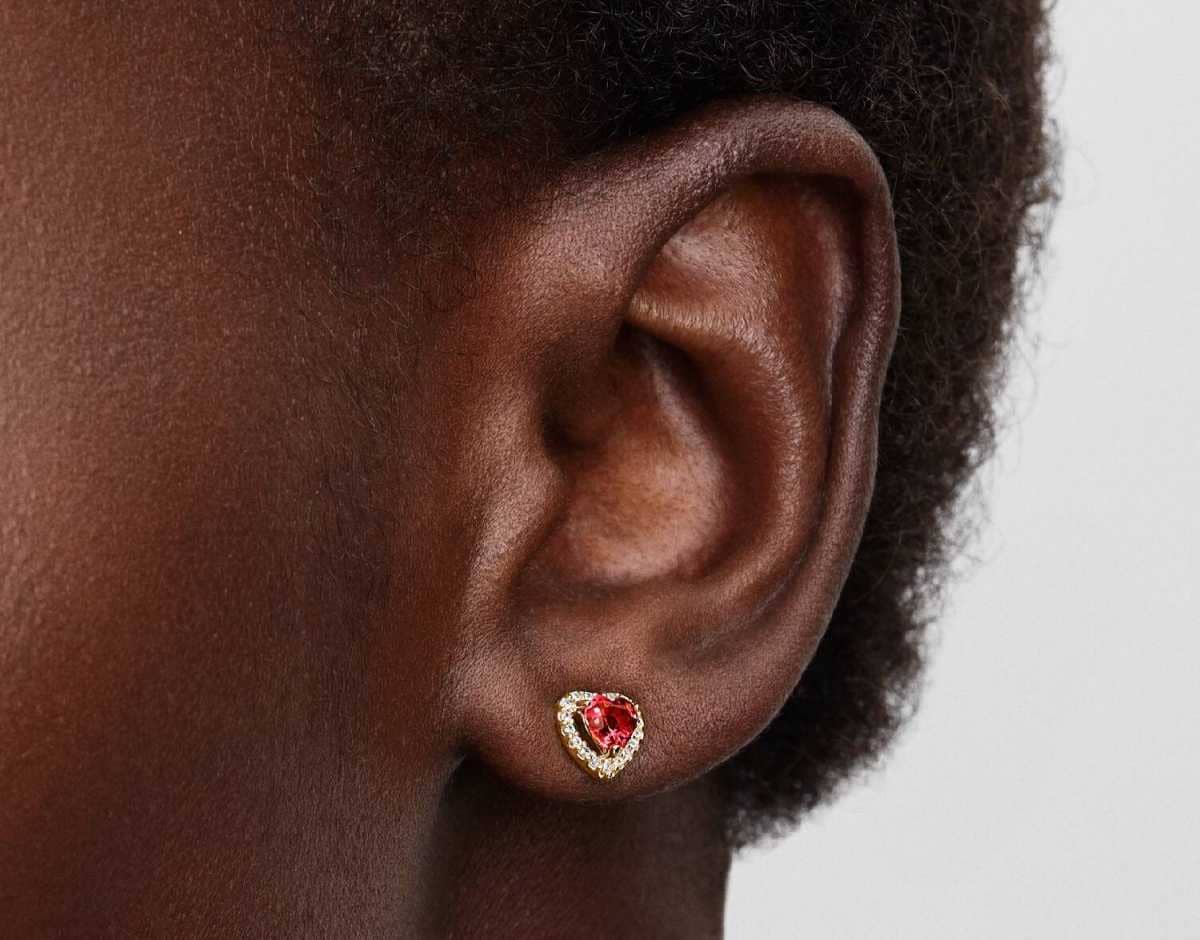 Pendientes de Botón Corazón Elevado de Pandora