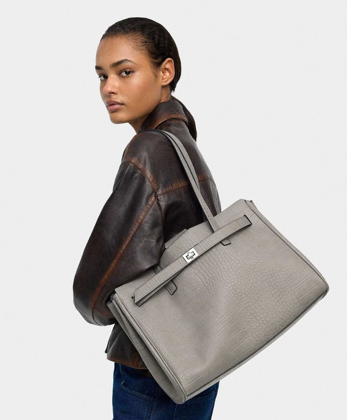 Bolso para portátil con diseño de estampado animal de Parfois